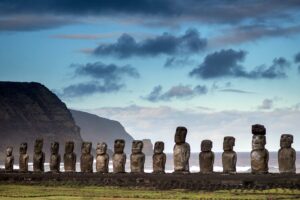 Moai-Statues-300x200